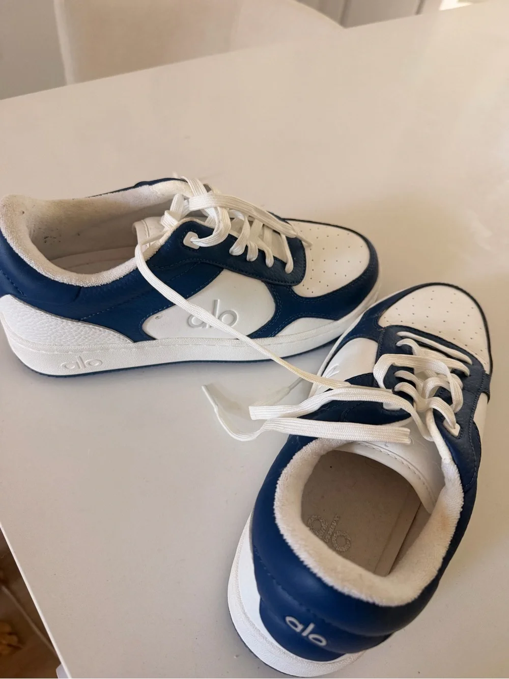 ALO Yoga Navy and White Low-Top Lace-Up Sneakers
